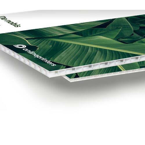 Hvidt kanalplast, let og robust.