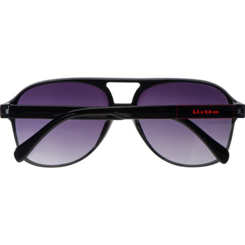 Sort pilot solbrille med tonede glas.