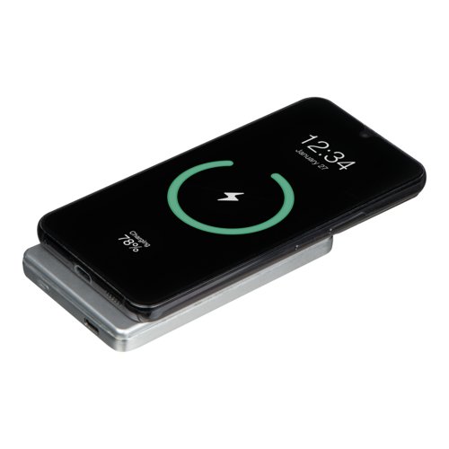 Gr powerbank med 5.000 mAh kapacitet.