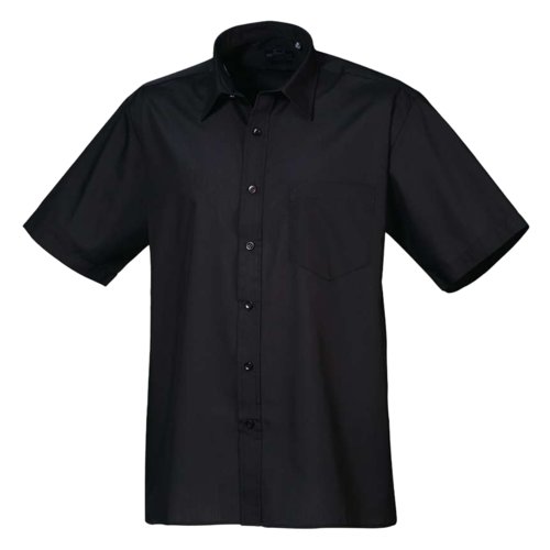Sort herre kortrmet skjorte i polyester og bomuld med knaplukning.